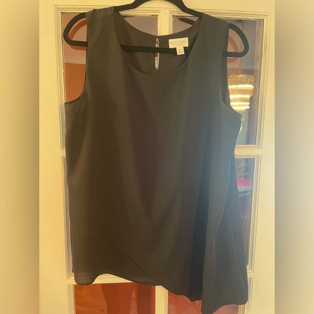 🎉2/$15 BISOU BISOU Blouse L